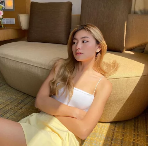 Cheer Her Up by AERO-WAVE