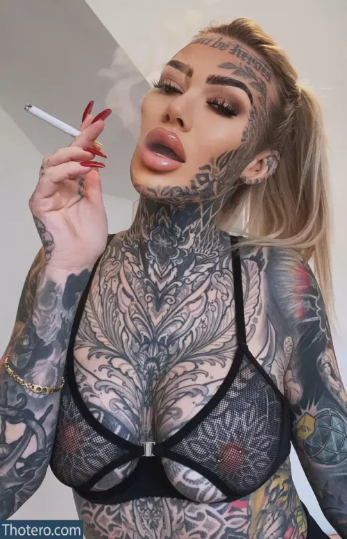 damn she look crazy AF! by armin_malek