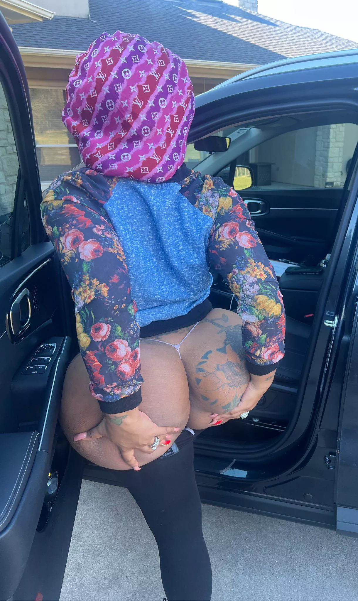 Dangerous 🍑🌋 posted by DiscussionObvious358