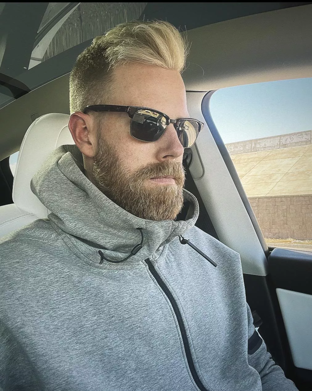 Finally trimmed the beard after weeks of growth filling it in. posted by smulligan04031989