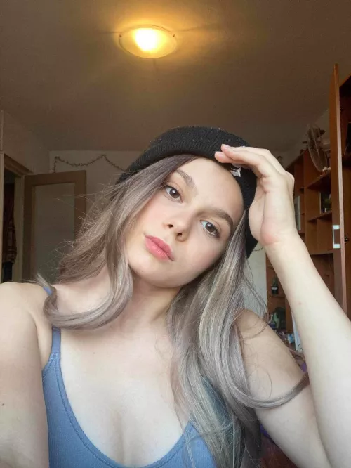 First 100 who subscribe to my feee onlyfans and tip the minimum of 10$ gets a video of me🙈❤️ by Sexy_alex69