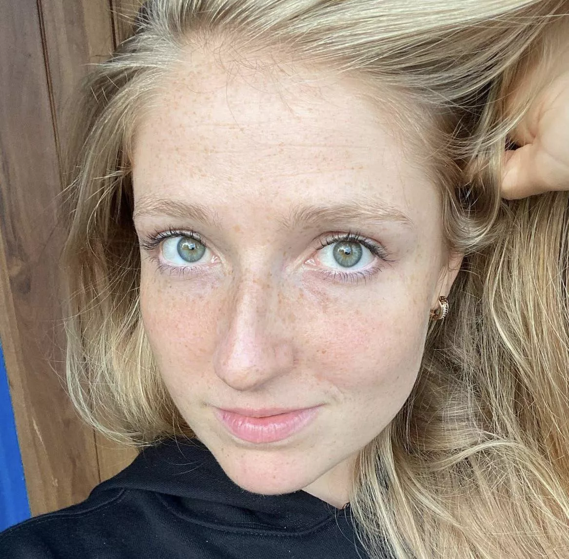 Freckled Hayley posted by Frankg145