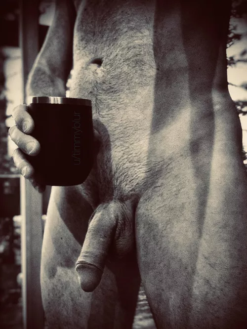 Good morning coffee freaks. These dreary mornings are becoming rather monotonous. Hopefully the weekend will bring some excitement! by timmyblur