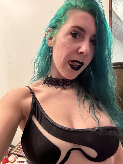 Hot goth by sirenskiss3