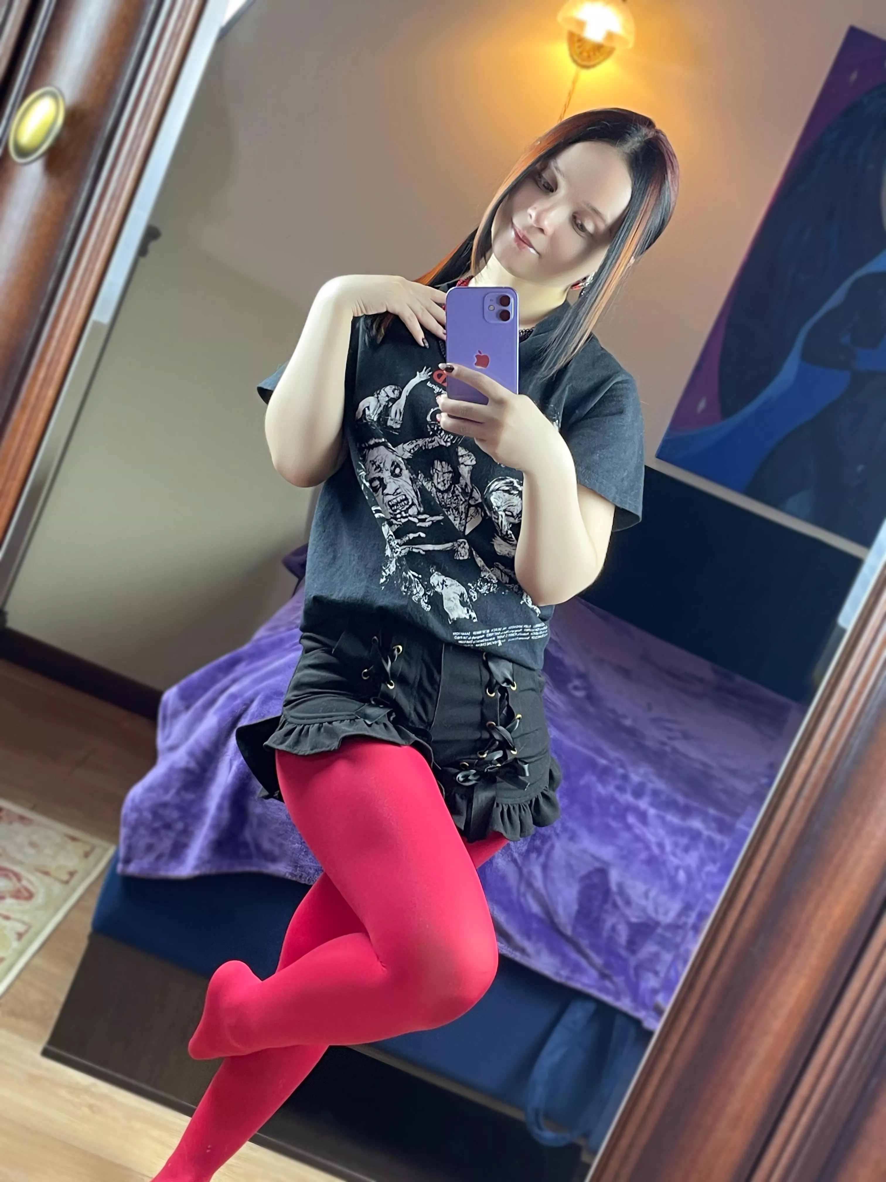 I love these elegant tights posted by TatyanaVikernes