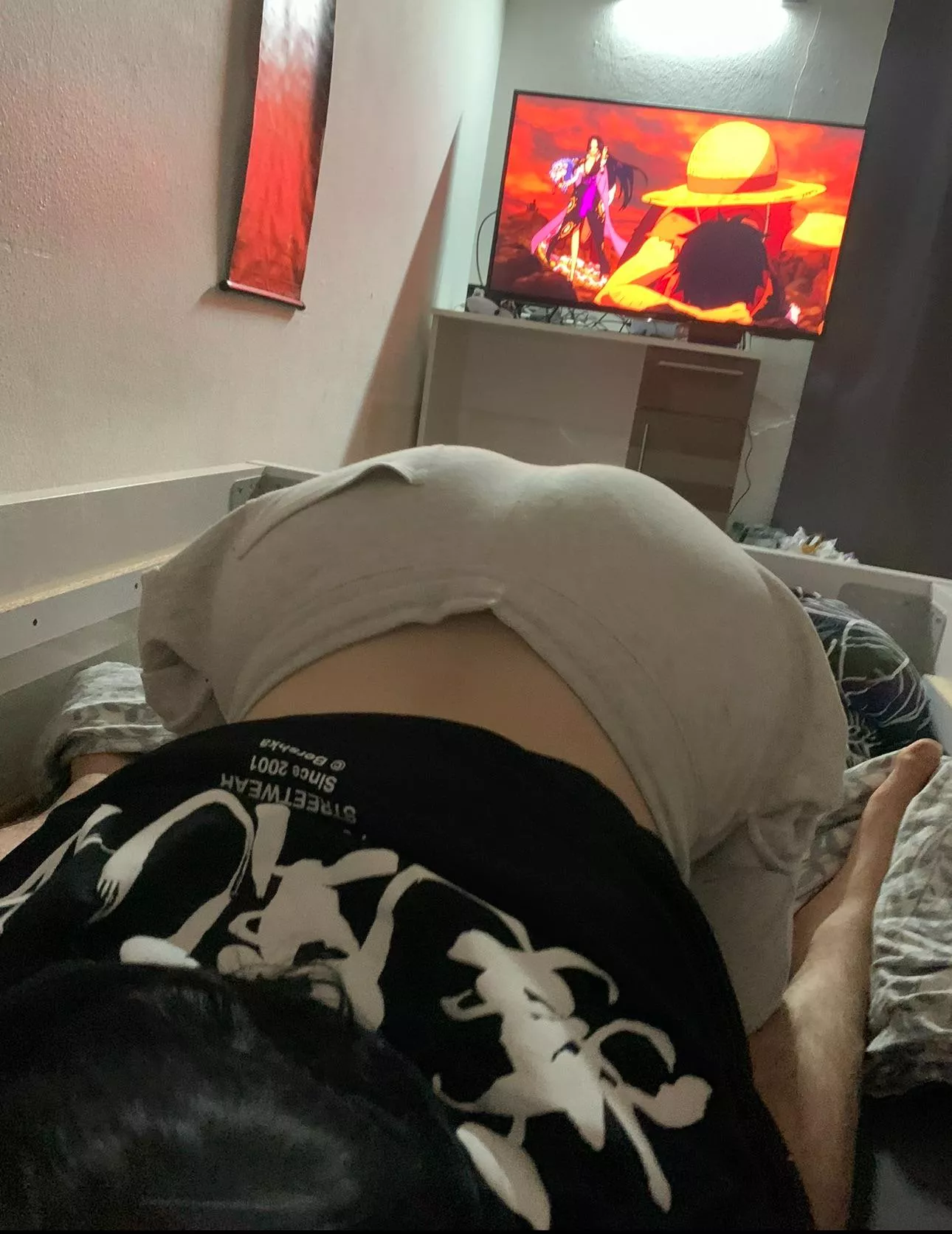 I wanna cuck someone, imagine me sucking your husbands cock like this while you kiss my godly booty posted by ValentinaGoddesss