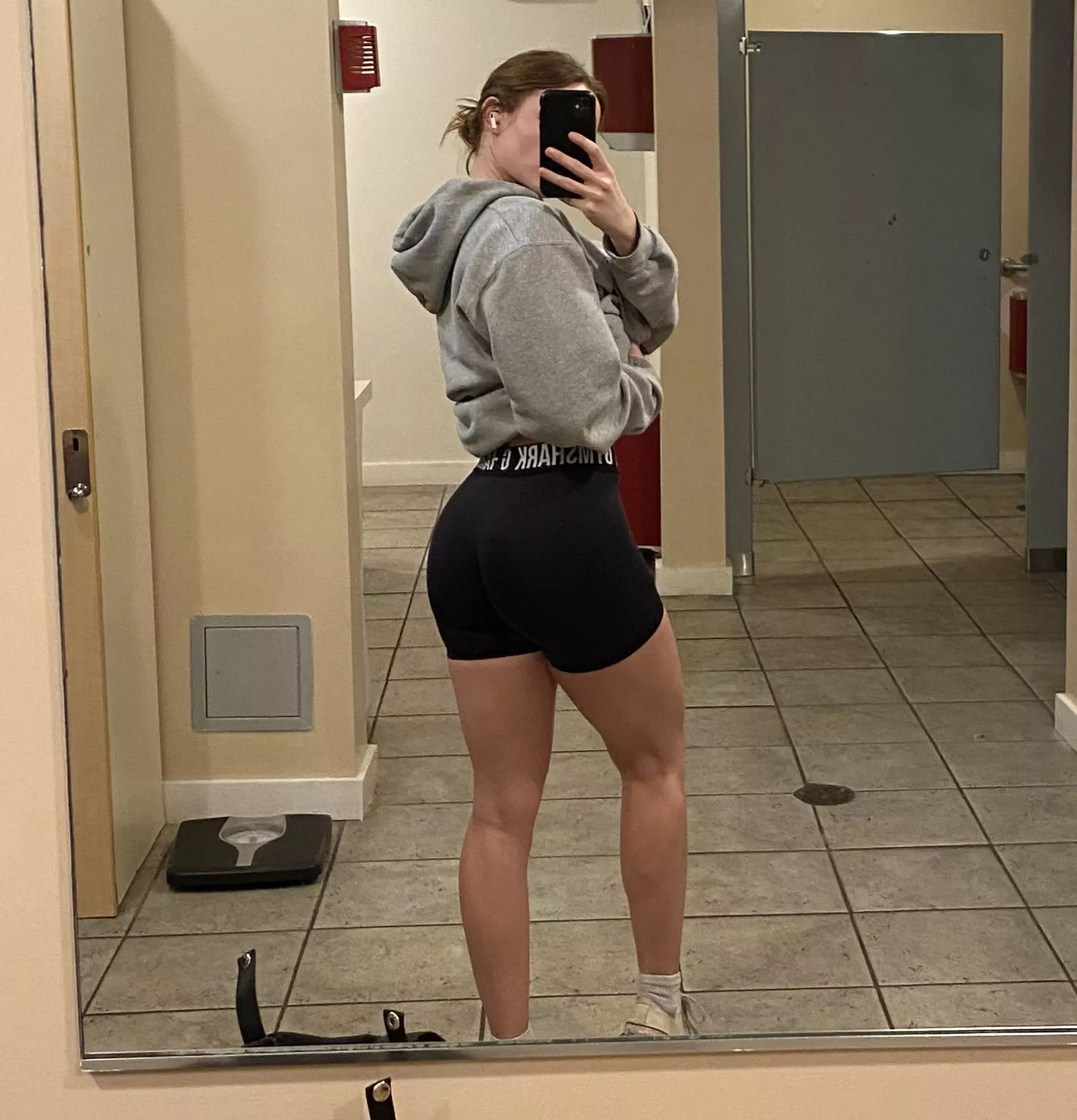 I’ll make you want me even in a sweatshirt 😈 [f] posted by hornyhamburglar