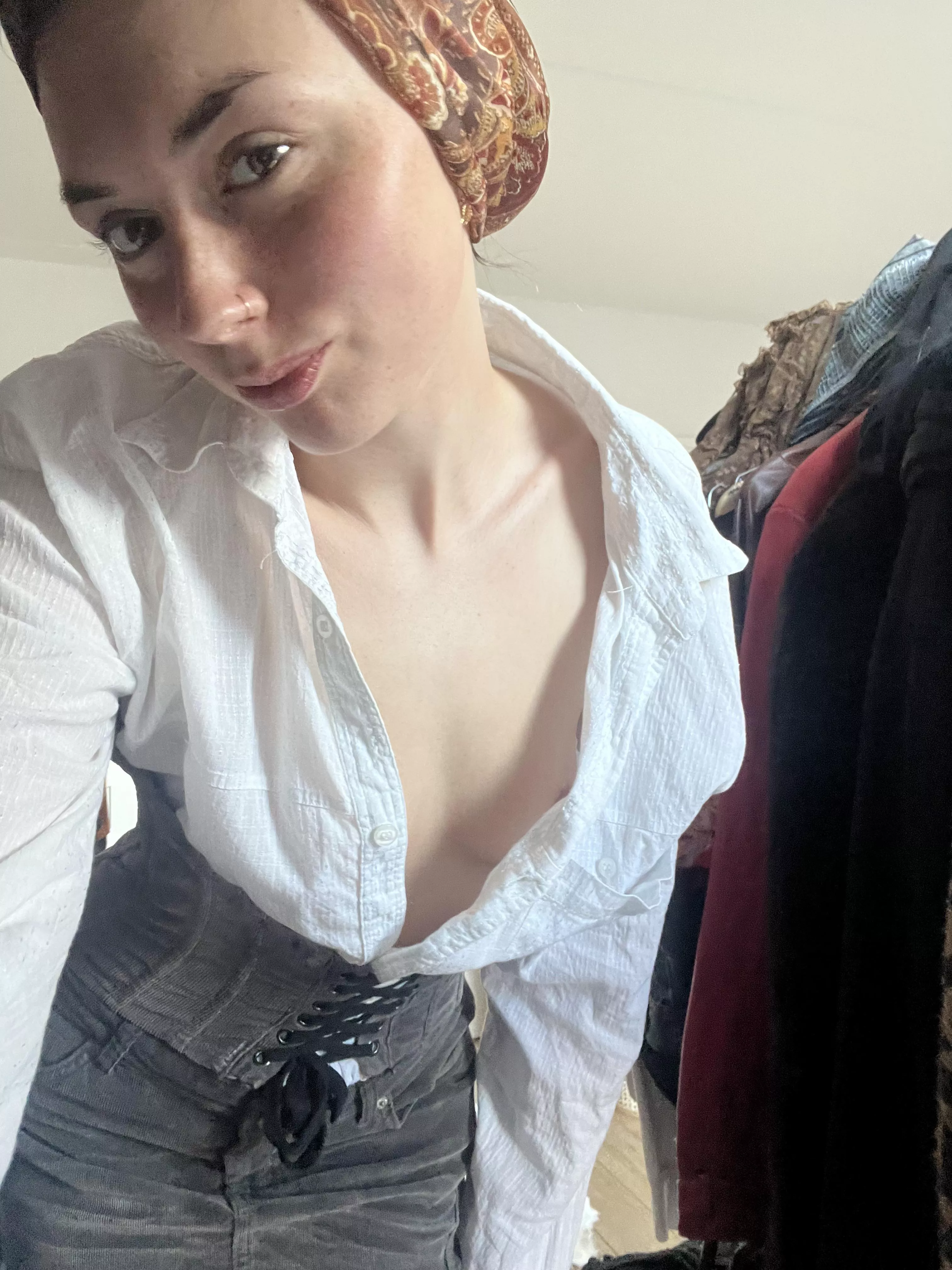 I’m guessing you don’t like bras 🤭 posted by Alexiaburnsss