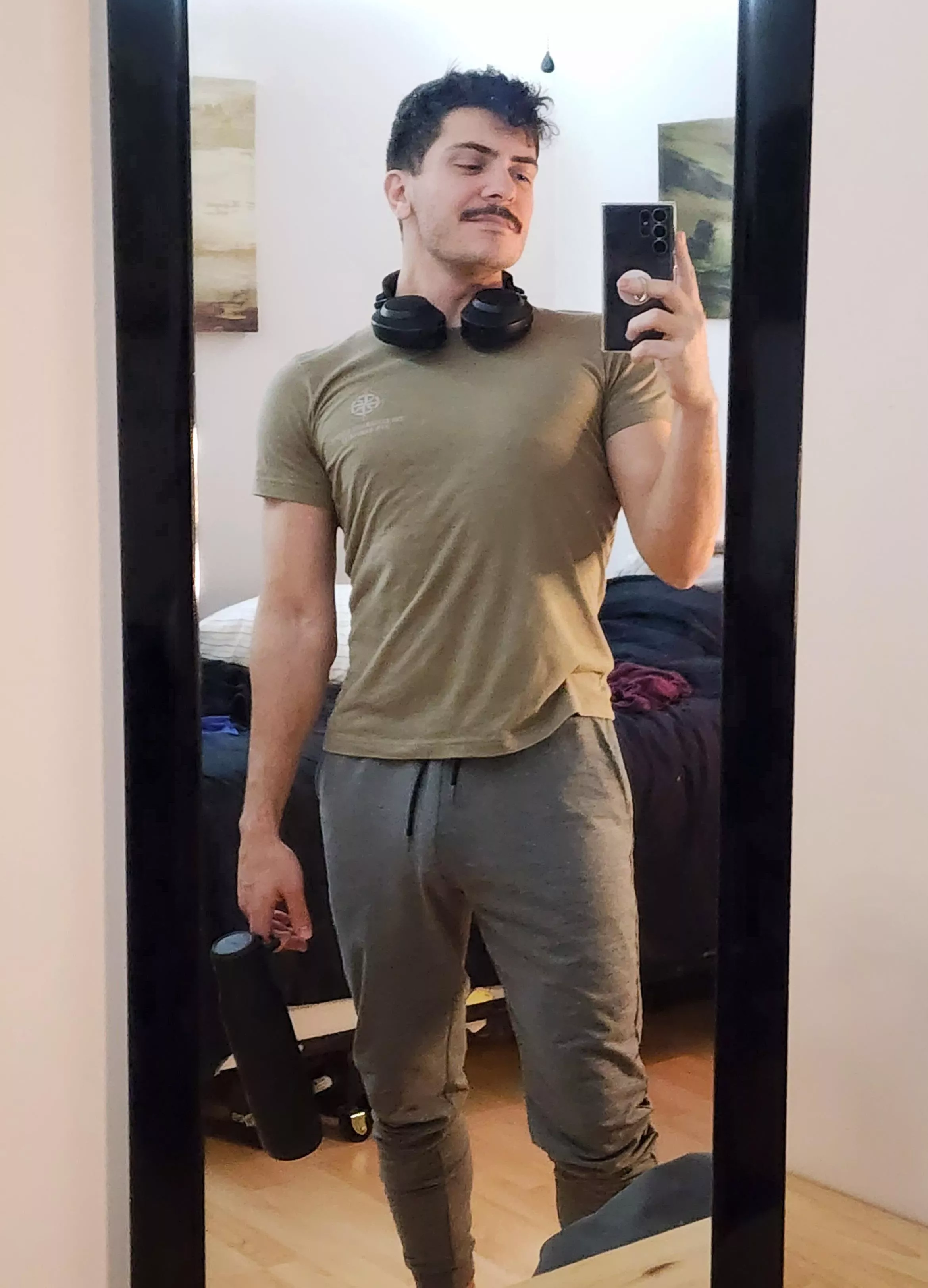 I'm trying to hit the gym consistently before summer gets here. Do you have any goals this year? posted by infinite-bleach