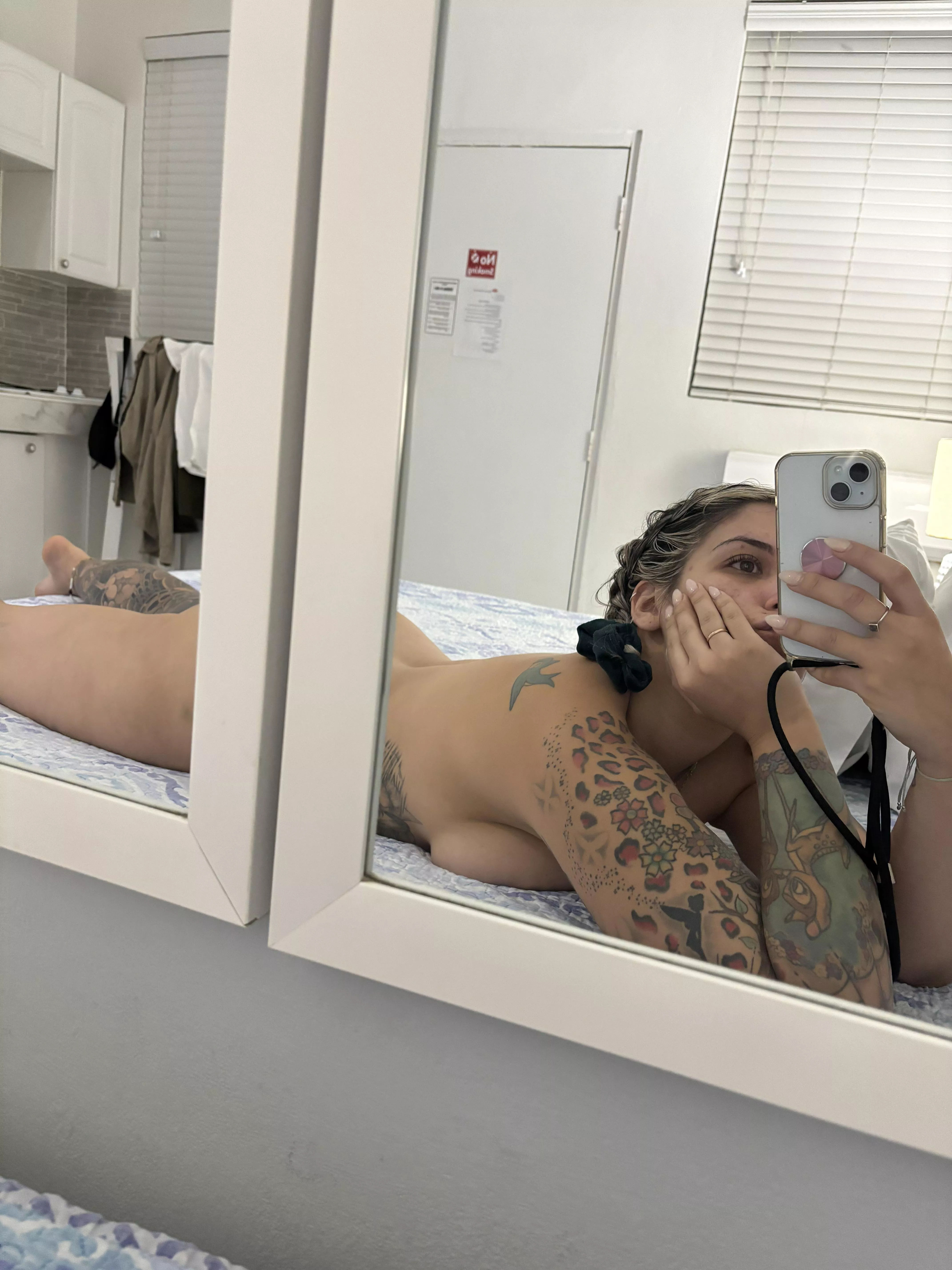 In my hotel room posted by eleftheriacassie