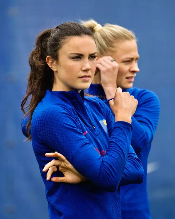 Ingrid Engen posted by elephantoie