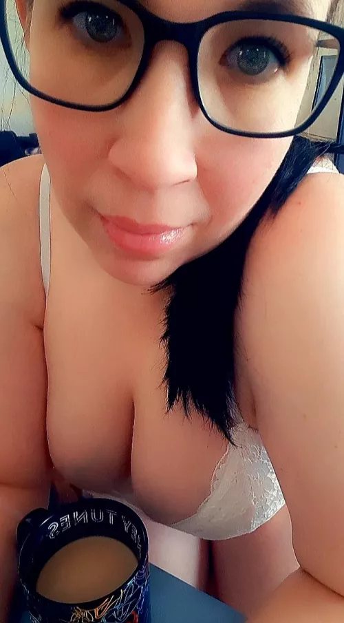 It's finally the weekend! I can hardly contain myself 🤭 by Aussiemilf2046