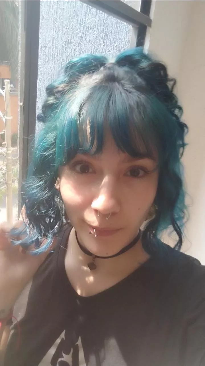 Loving my hairstyle posted by sofia-imoon