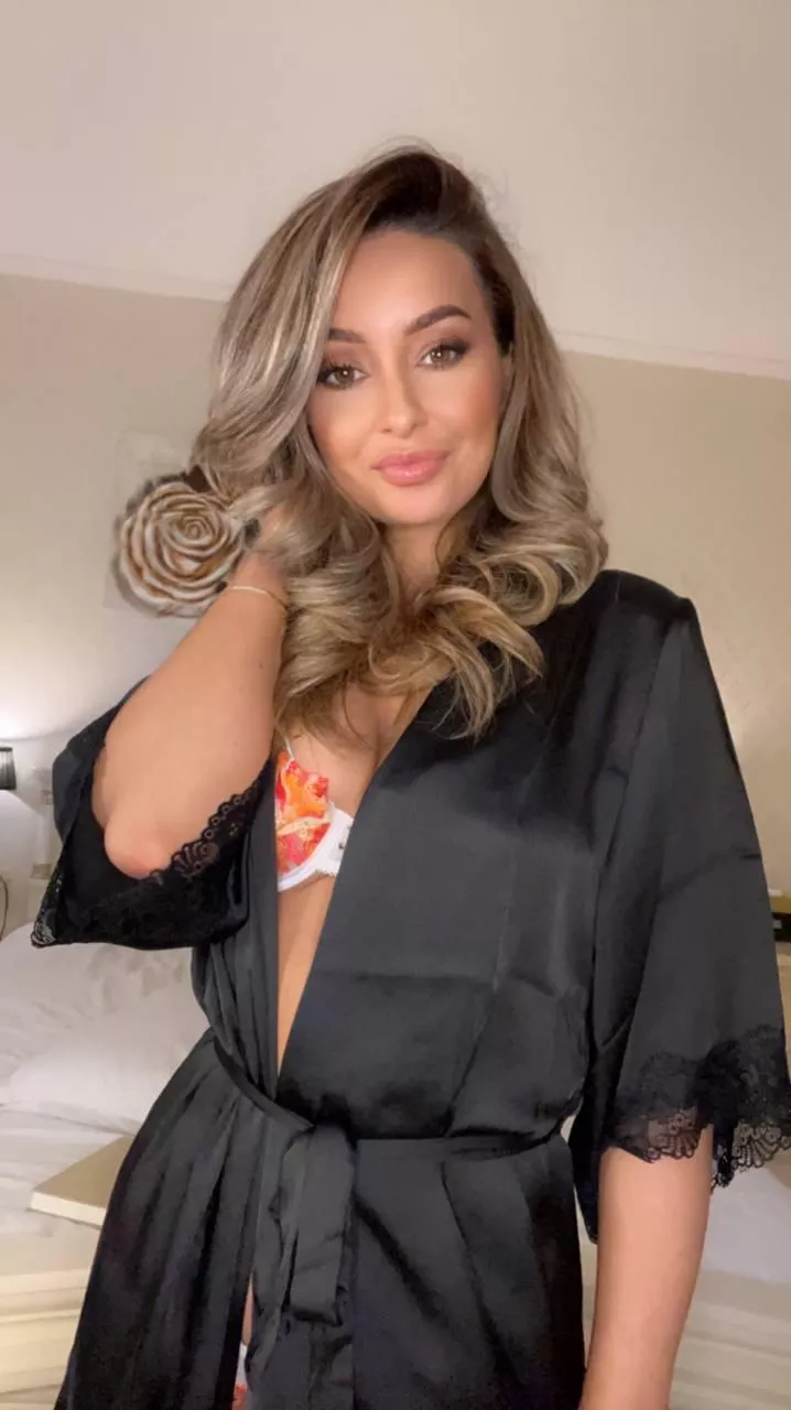 Messy hair, don't care posted by touchgently19