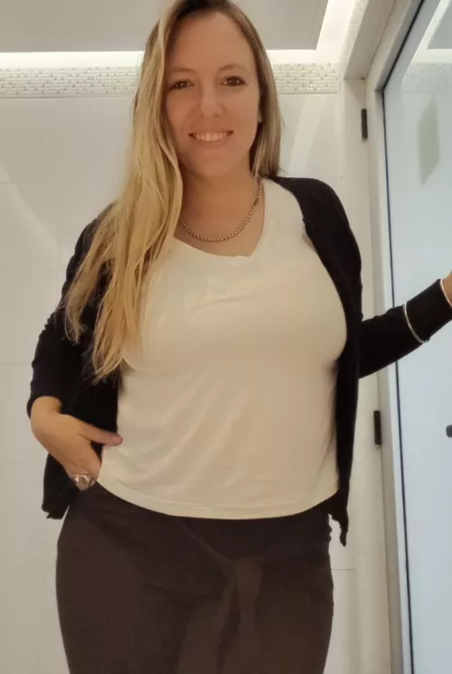 Mom like me is always been so sexy and hot by nicolenextdooor