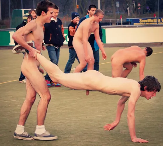 Naked exercise by Primal_Mantis