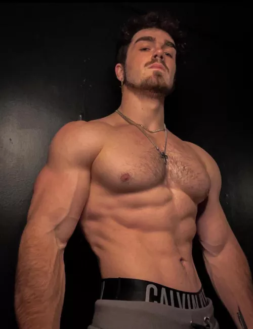 Need someone to do content with 🥵 by Ambitious_Rip9671