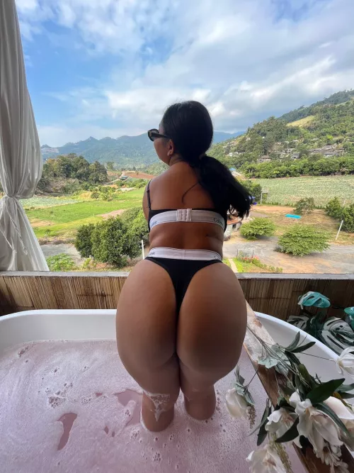 Netflix and smash? by Norma_Ellis