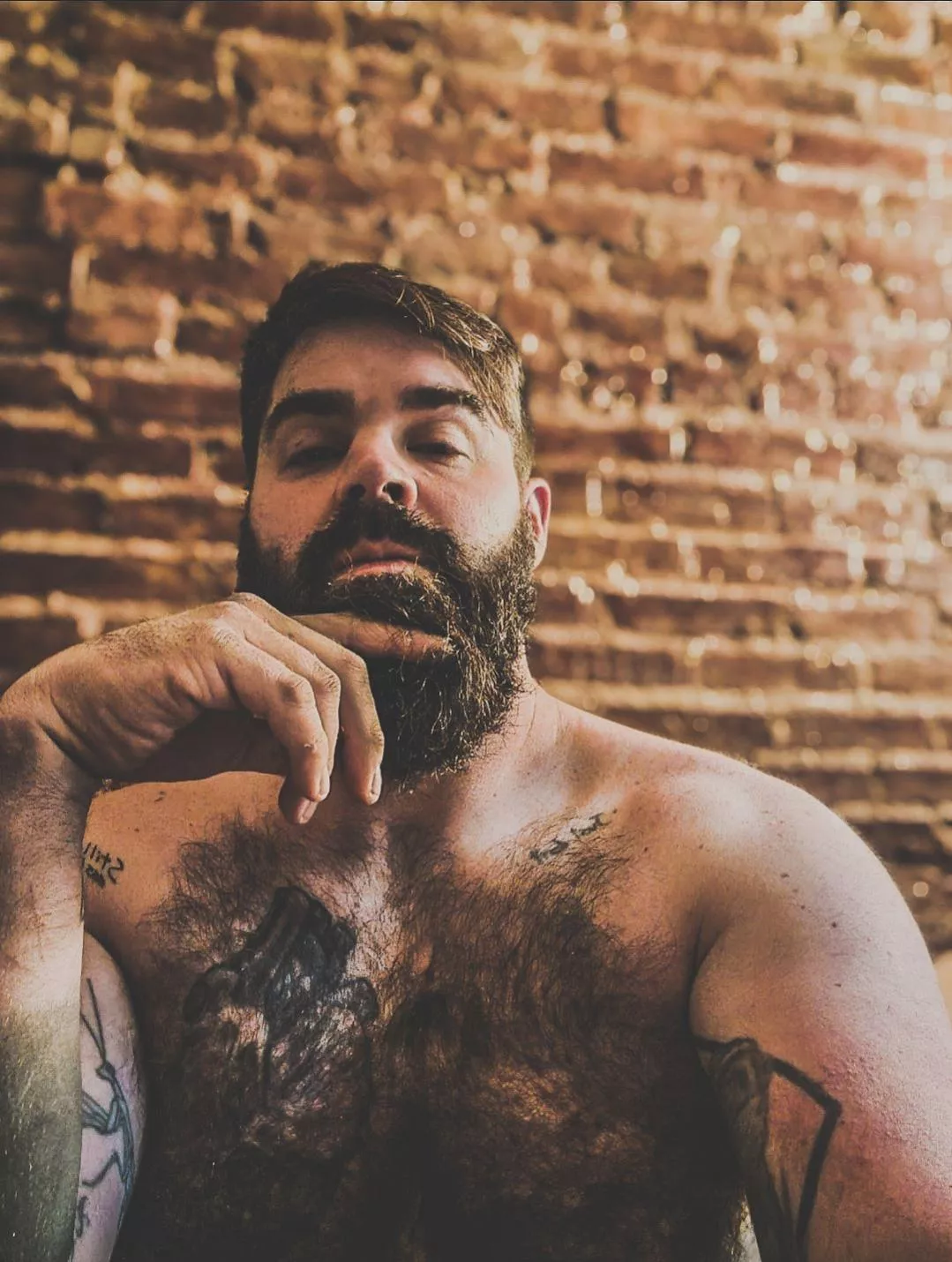 Never fear, daddy's here. posted by floro86