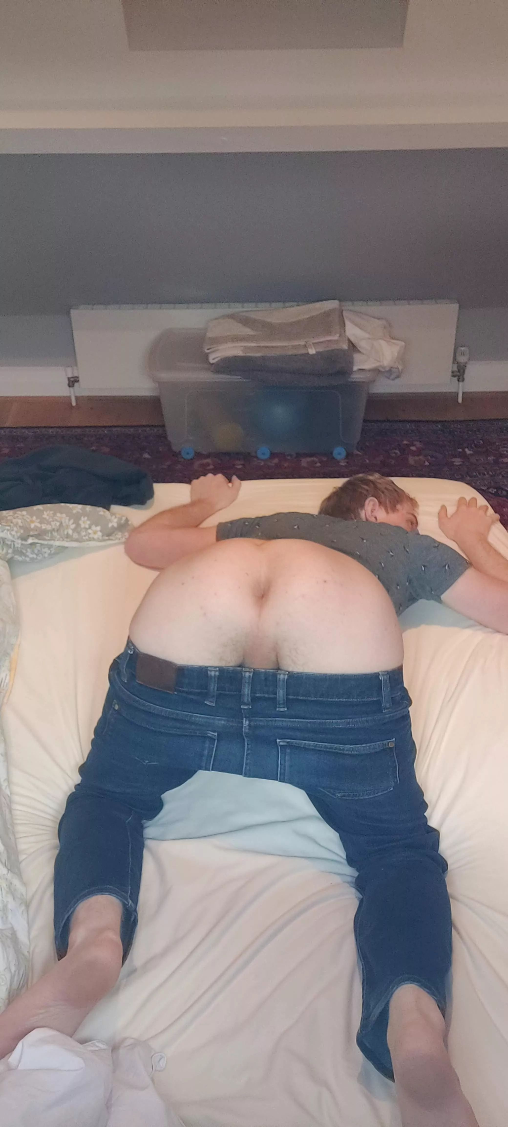 Quick bro shove it in, before we get caught posted by Atomlad360