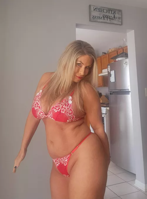 Red e for you by BankruptBlonde