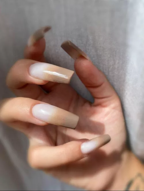These beautiful nails need to scratch some backs by EIMENEITOR