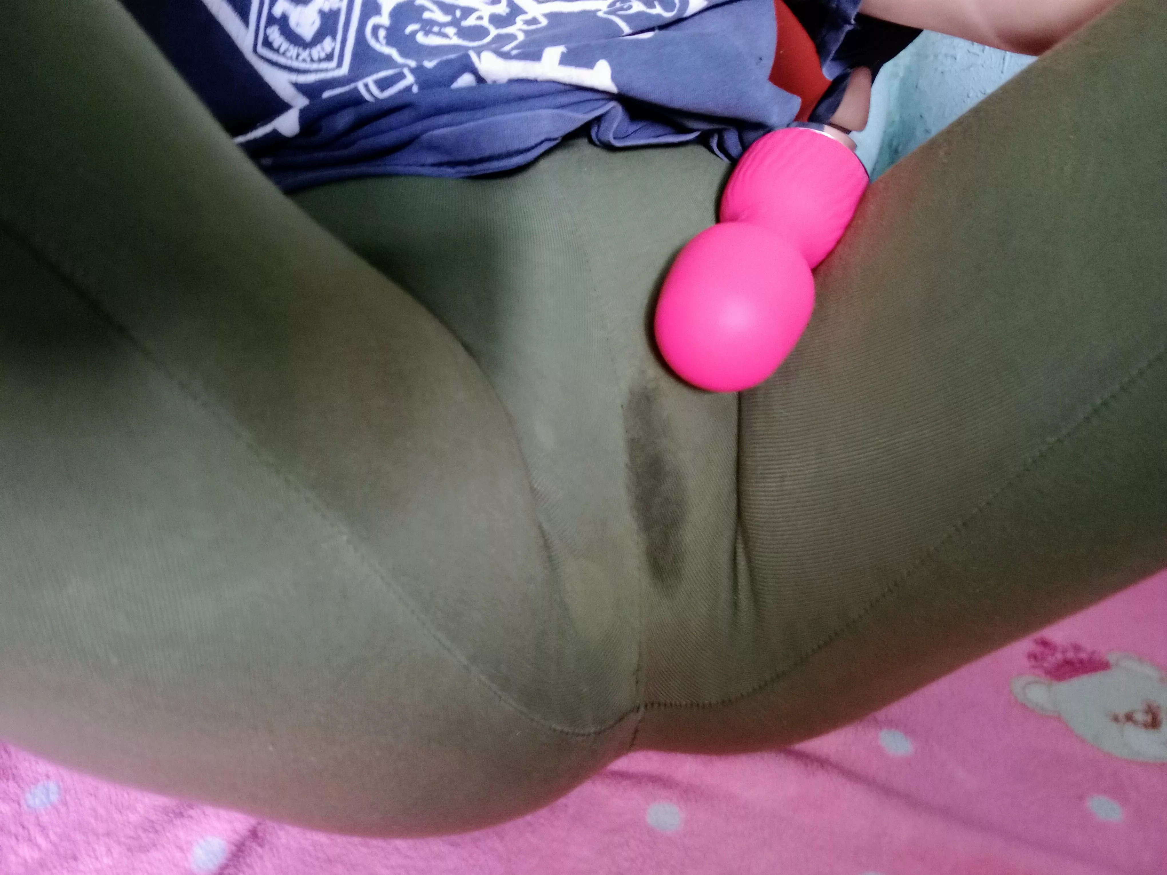 This girl leaves room for your imagination.... posted by telllmedarling