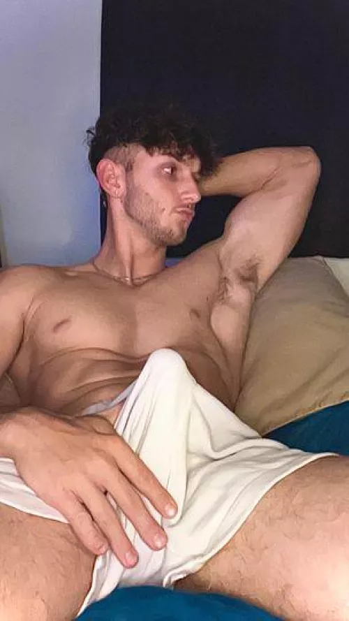 Twunk with a raging boner for bttms..😈 by Day_Dreamere