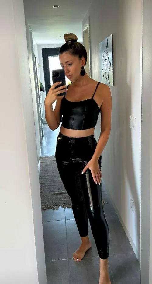 Undress me and use me for your satisfaction by hepDinghy