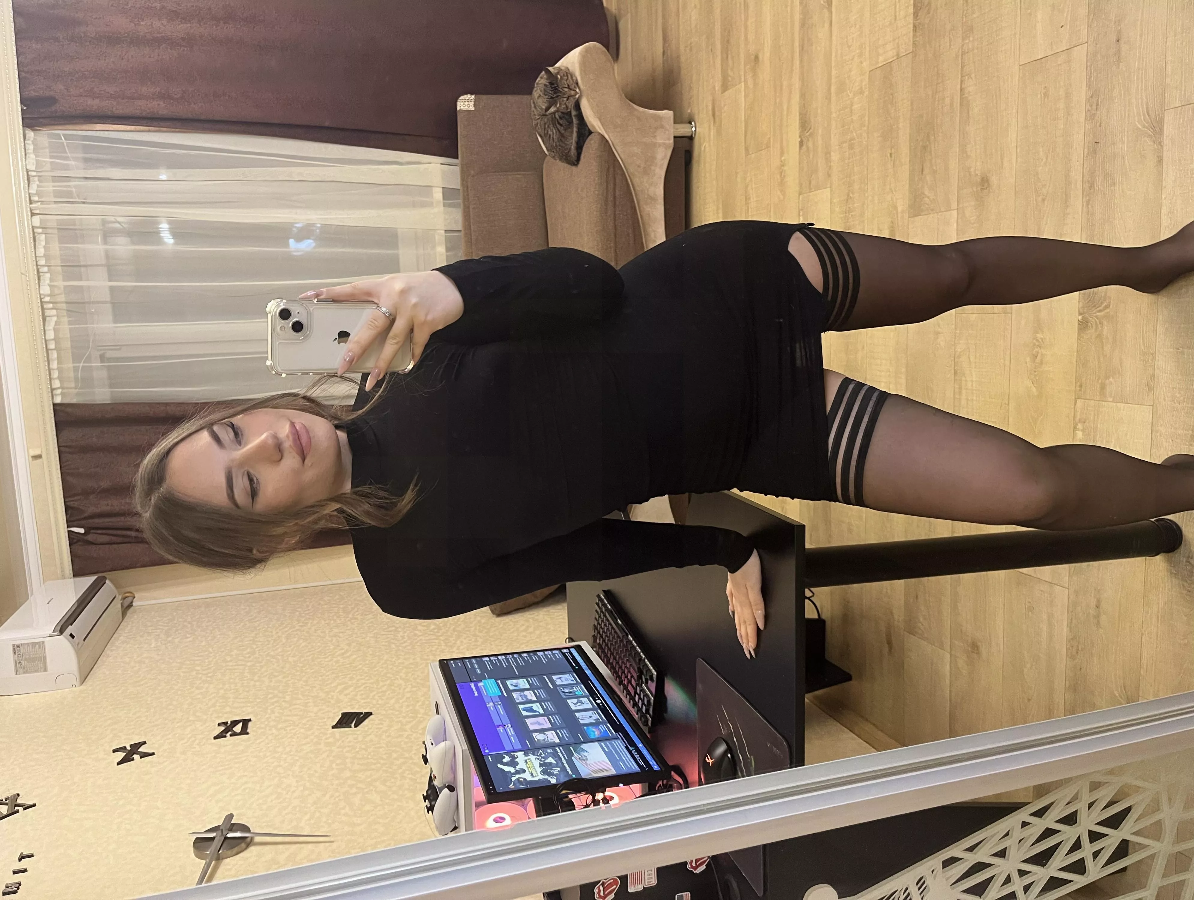 Wanna take a rideto the office? posted by Glamicon