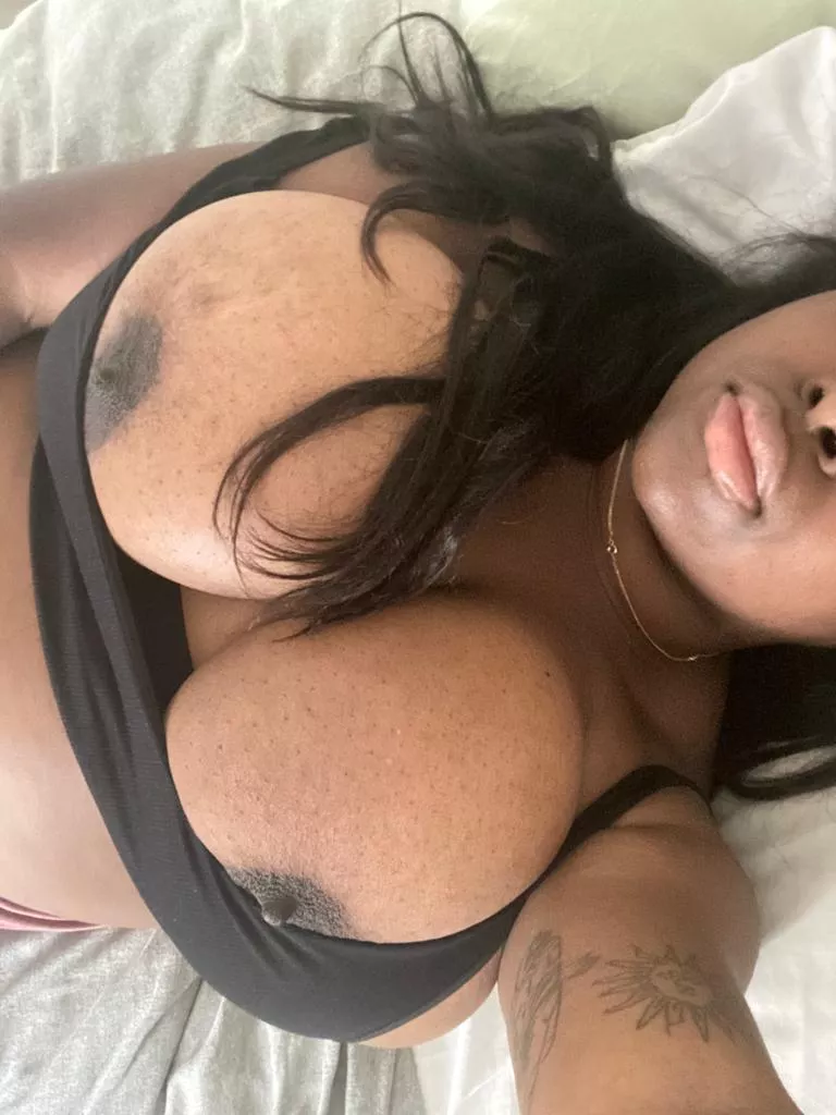 What does it take to get my big tits sucked 😩 posted by BlaiseLondon