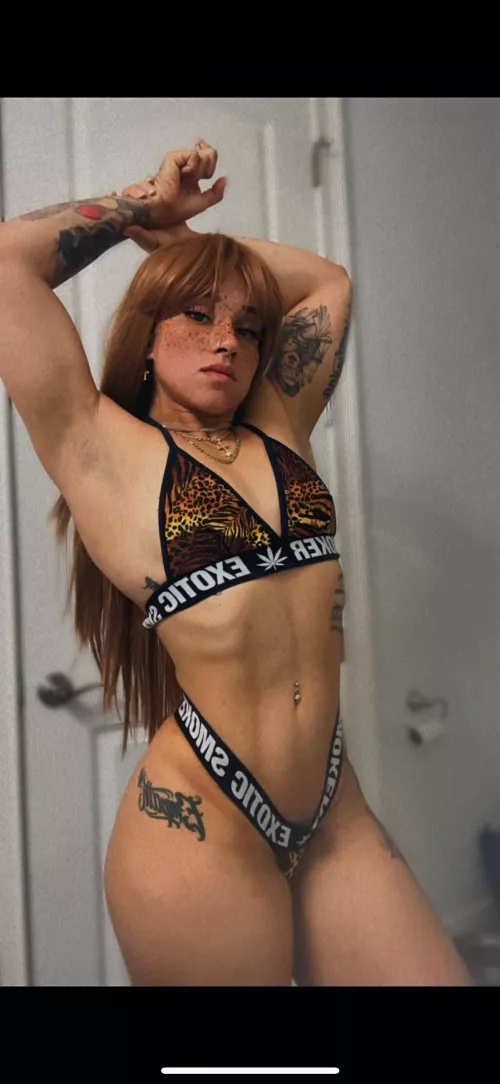 Would you blow your cum in my muscled armpits? by Alexia_Richard