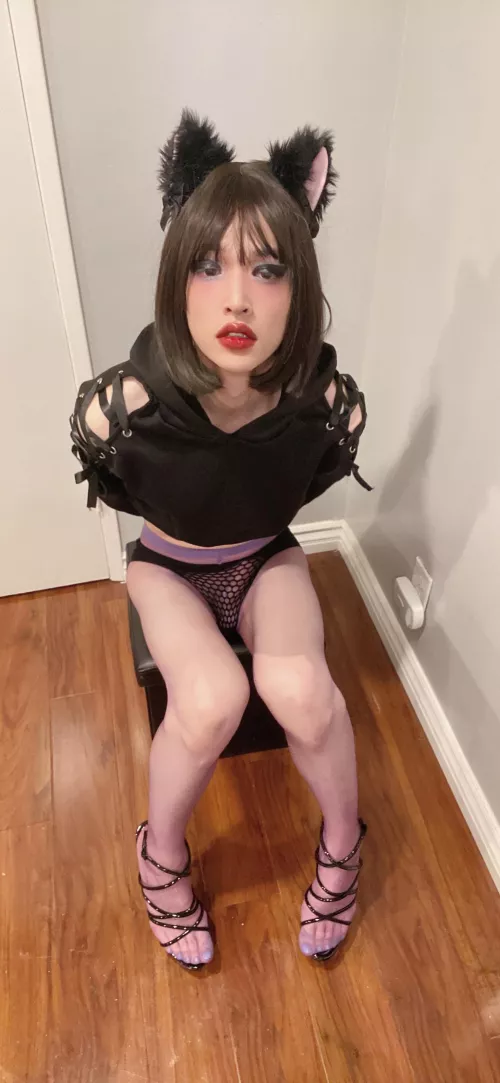 Would you give me attention when you get home from work? by zaddyplsxoxo