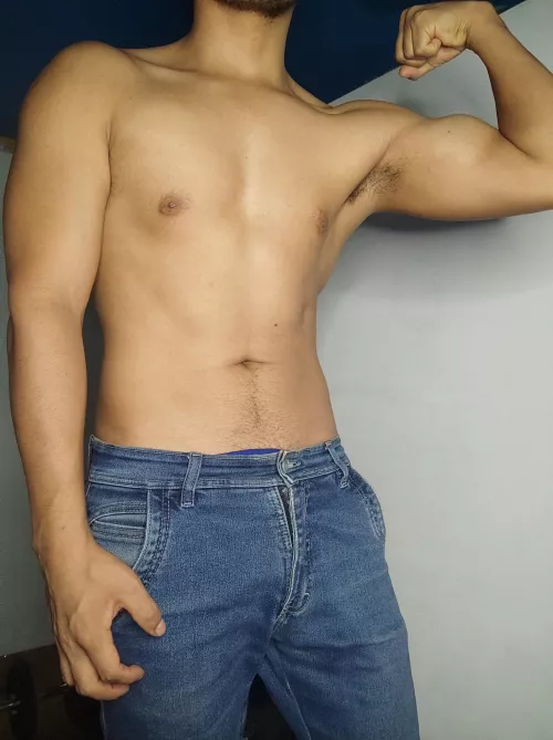 You would be on the minibus and I would be standing there next to you, would you dare to smell? by gonzalo_hillary