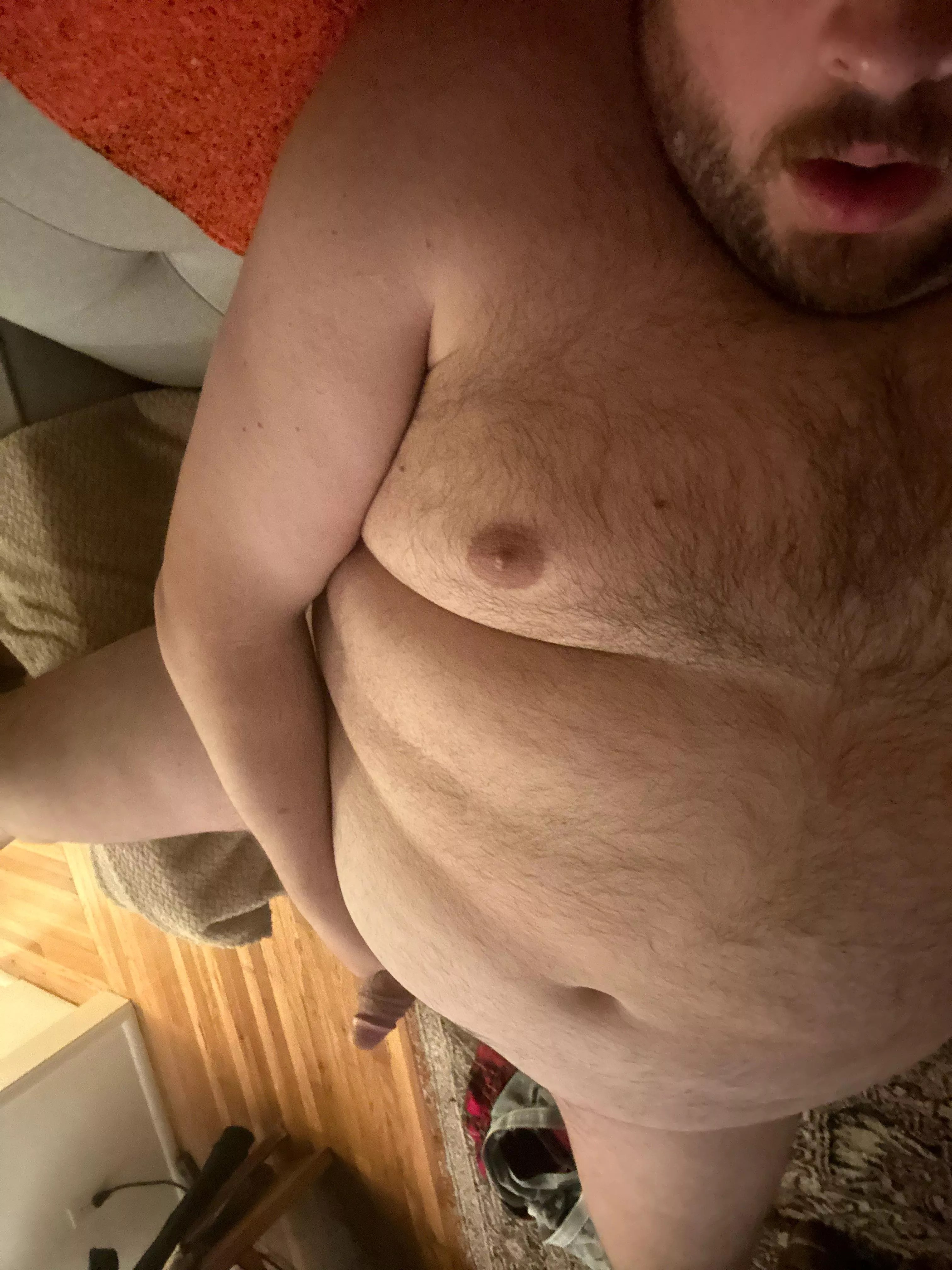 19 chubby looking to goon with daddy chubs and chasers (DM me) posted by Accomplished-Ear8718