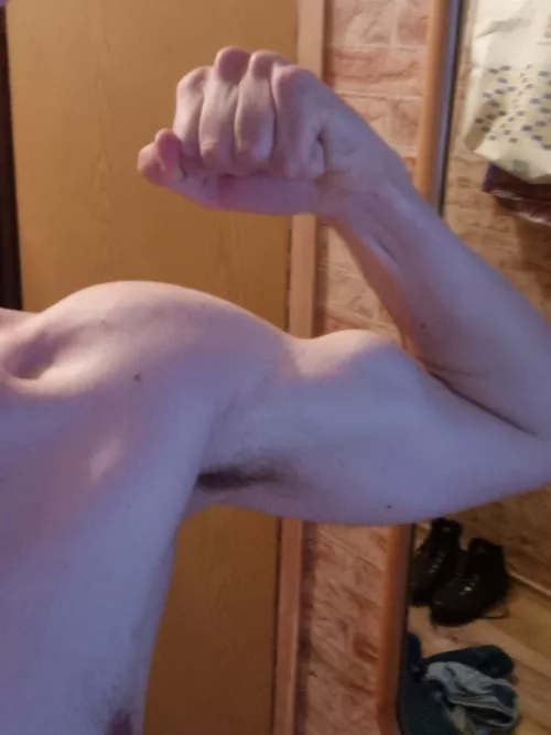 22, anyone feel free to add me. Sc: mr_jnas by martisgormitas