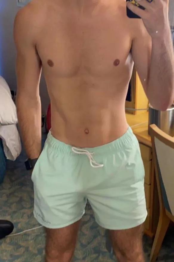 22 lf masc muscle bros. Send a pic @jj185720 posted by MainSerious4614