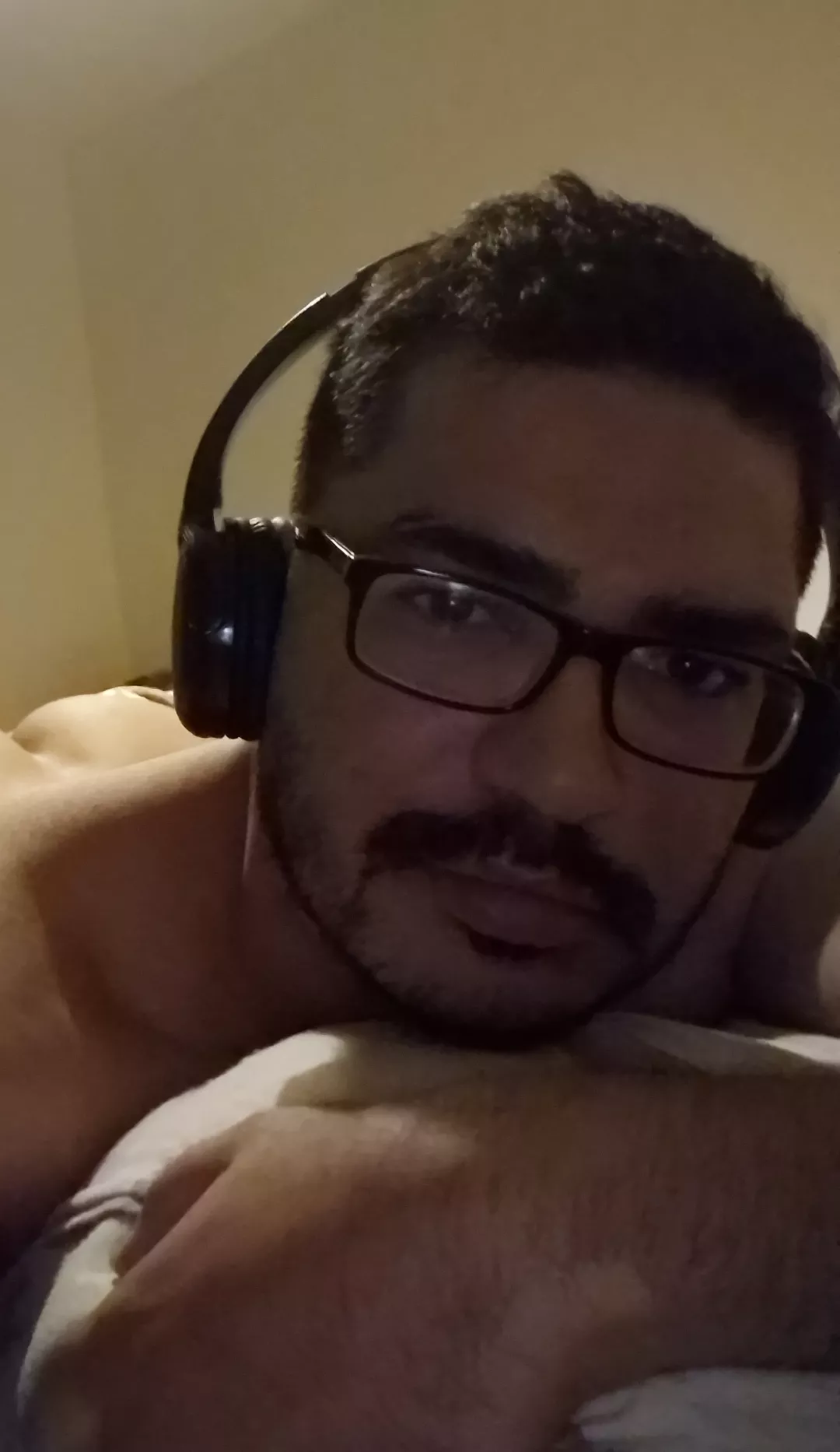 About to go ham on Bayonetta after having my Friday nap ayyy posted by Similar_Maize_2642