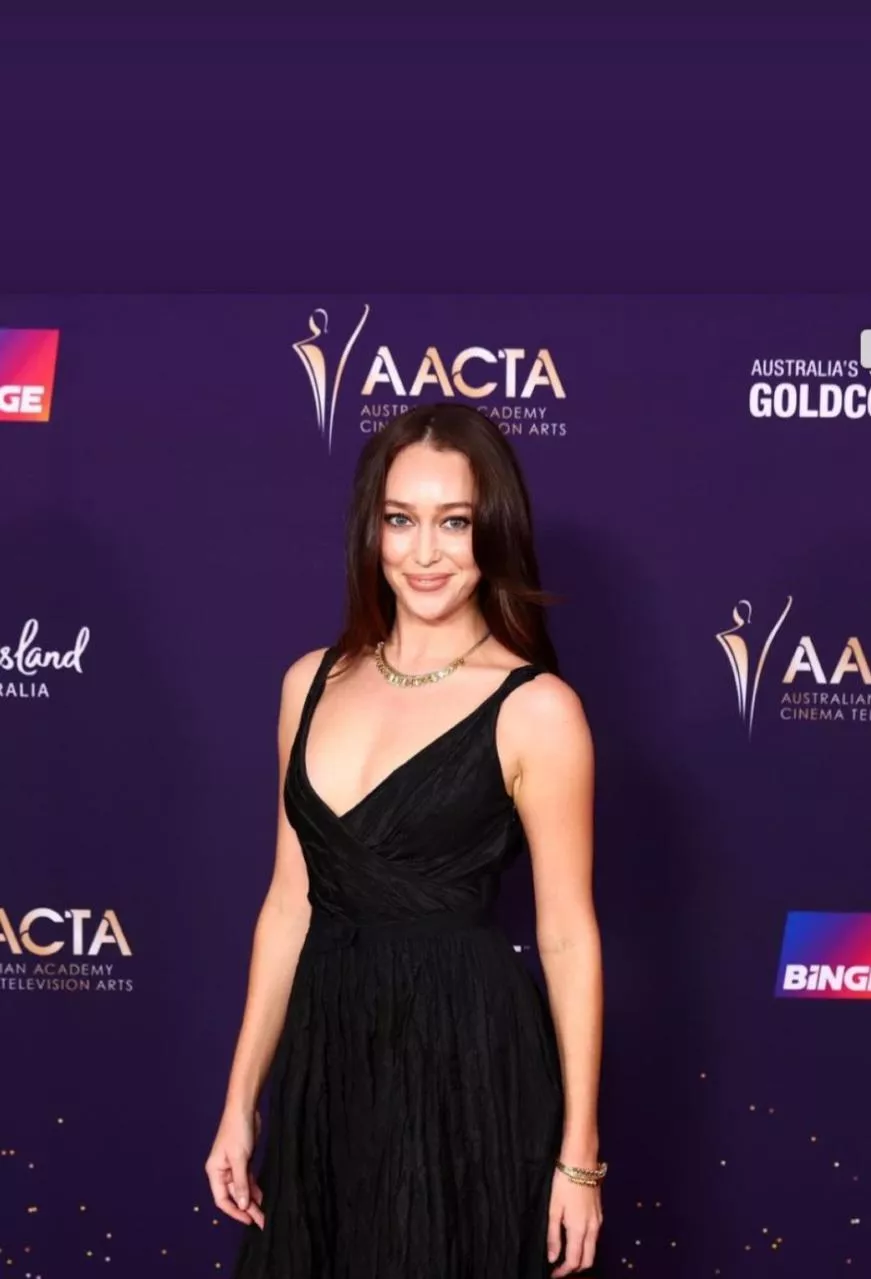 Alycia Debnam Carey posted by Complete_Ad_8811