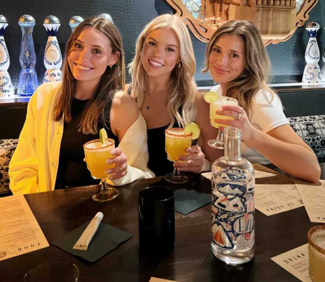 Bar girls posted by Chaturbater1