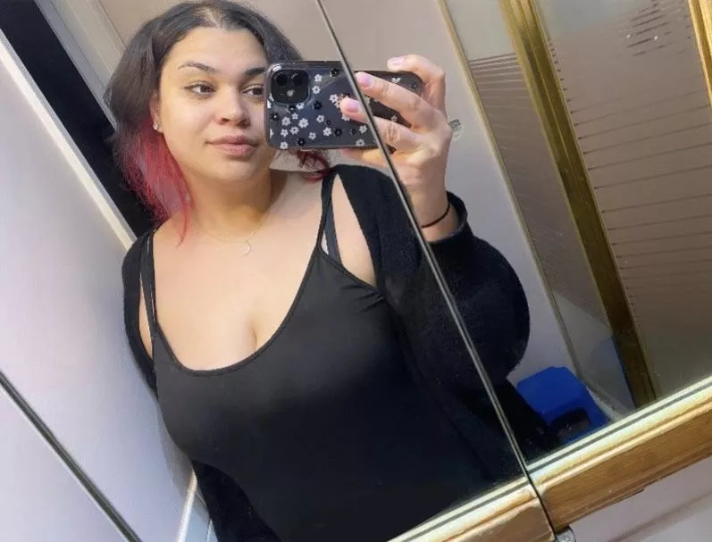 Black x German 🖤 posted by worldoftee