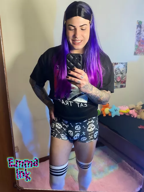 Do u like my look? 💜🖤 by emmaink-trans