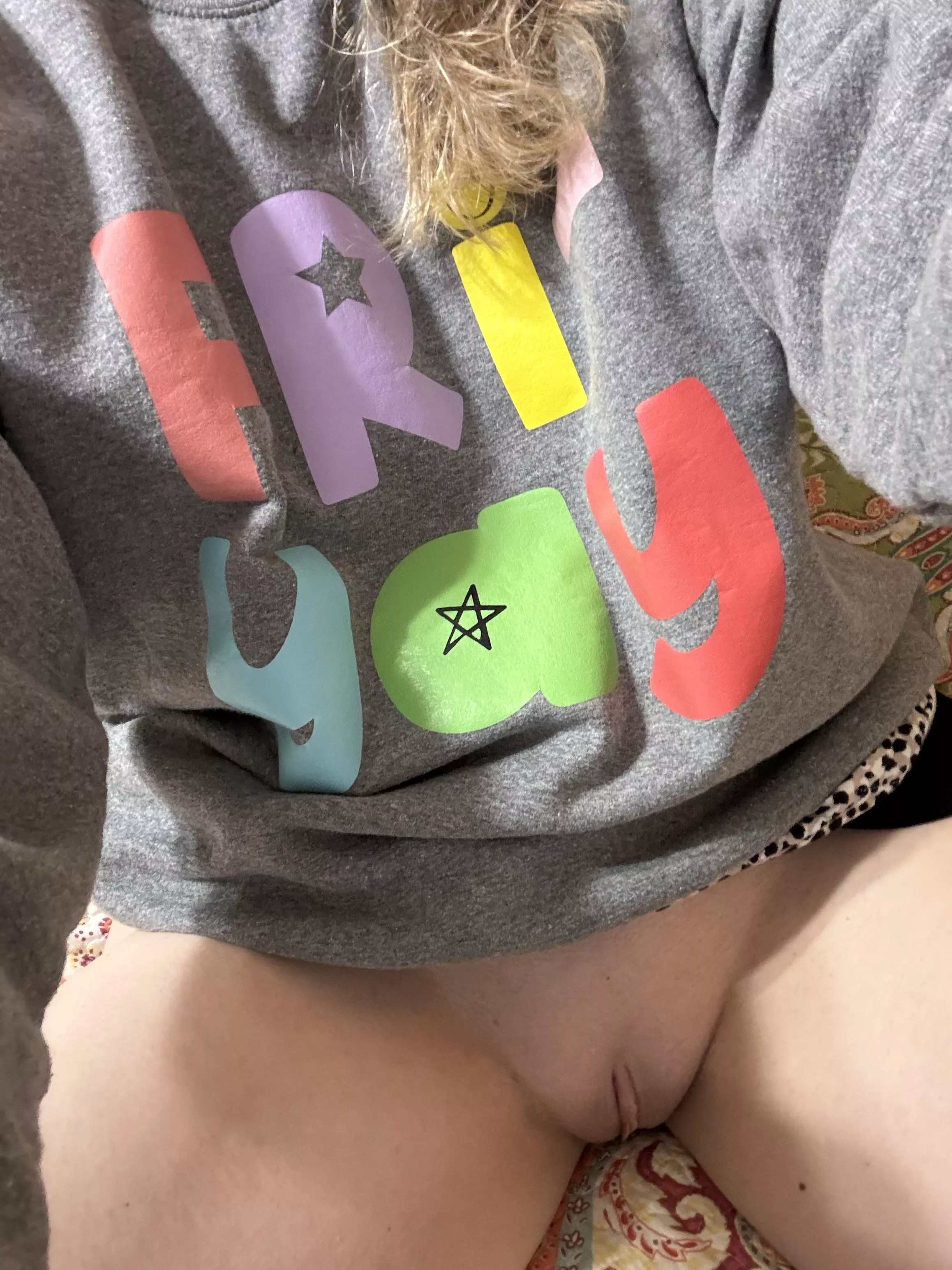Filming and taking some pics with u/ClubtailBelle later and I cannot WAIT! It’s girls night so the boys have to listen outside the door while we take care of each other. Pics and vids will soon follow. posted by strawberrywinex69x