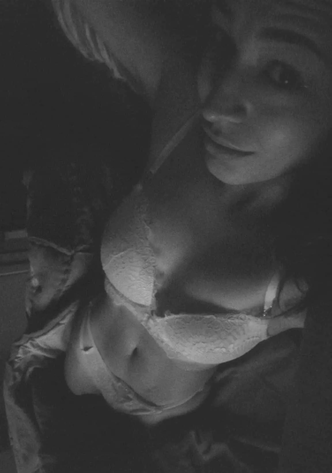 Flat Tummy [F] posted by JulyaKawaii