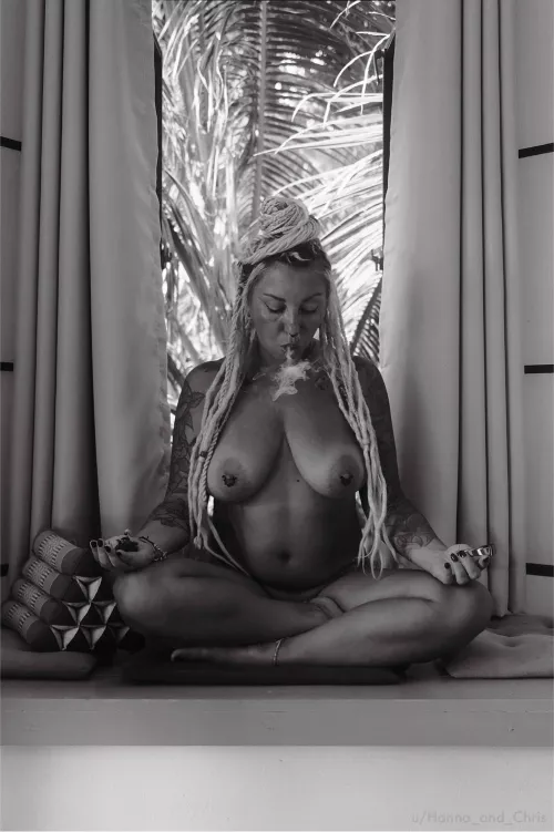 Ganja Goddess 🖤[OC] by Hanna_and_Chris