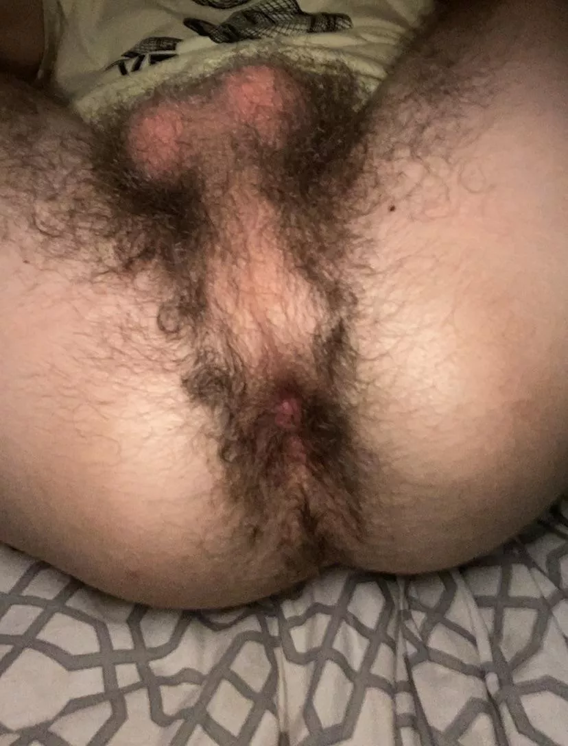 get your tongue in here? 🥺 posted by EmployNarrow