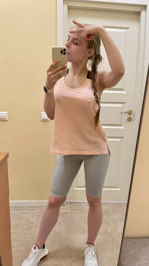 Go to the gym without bra) by adlenaline_