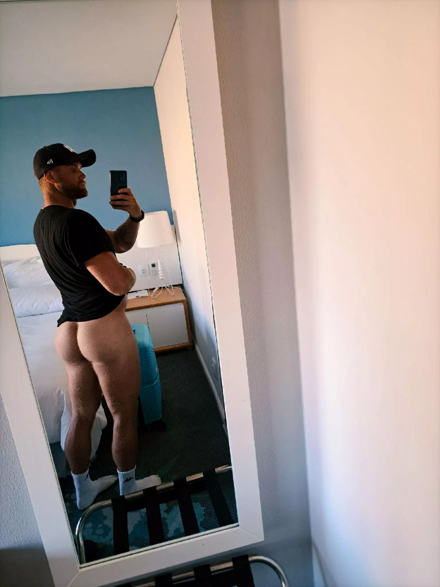 have a bigger? show ! posted by hereWeAreXXX