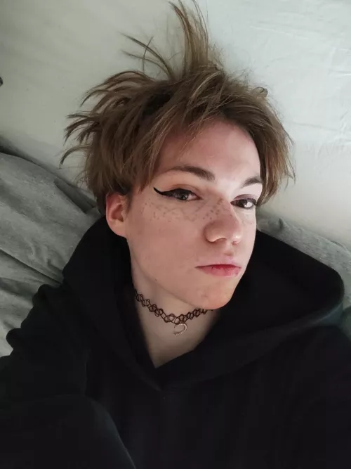 heyy wanna wake up next to each other? by FaintsFB