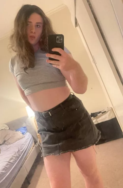 Heyyy guys 🤍 by Femboy_Chloe_